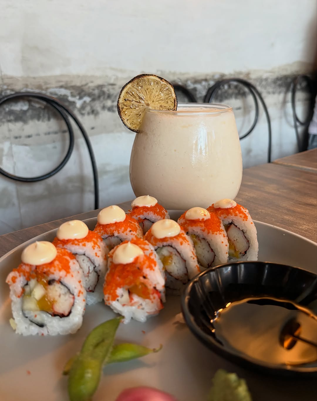 California roll with tobiko